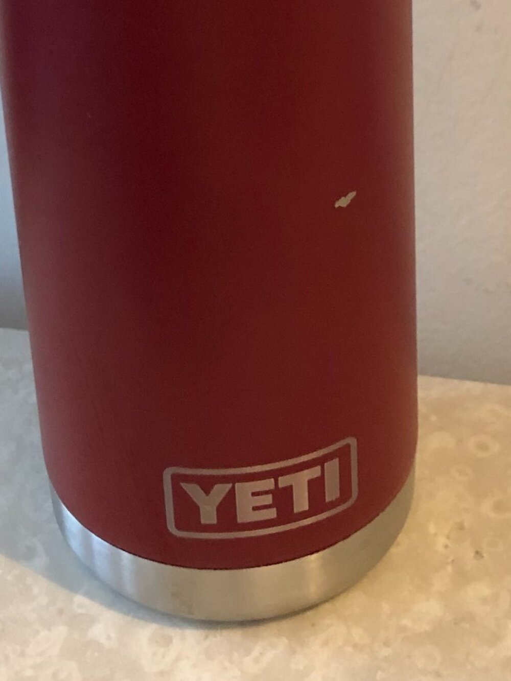 YETI 18 oz - Crimson Maroon Red Stainless Steel Travel Hiking Bottle  Mug - Picture 9 of 9